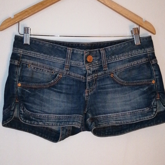 Guess Pants - Guess jeans short size 27